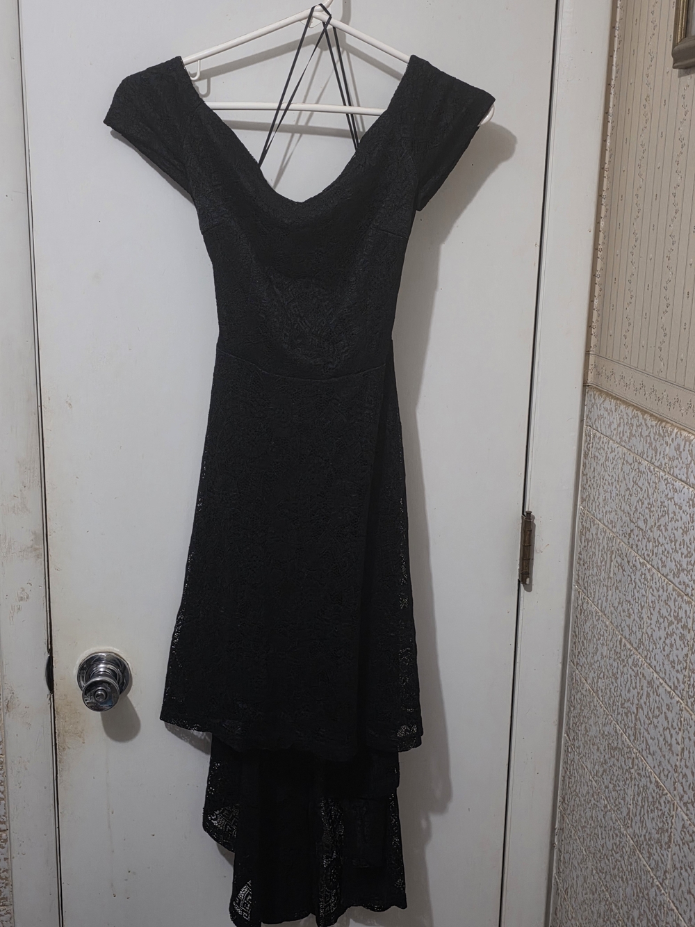 Dressystar Black Lace Off-The-Shoulder High-Low Cocktail Dress, Size M